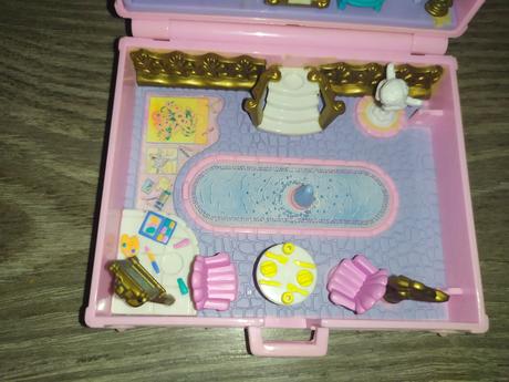 Polly pocket polly in paris,