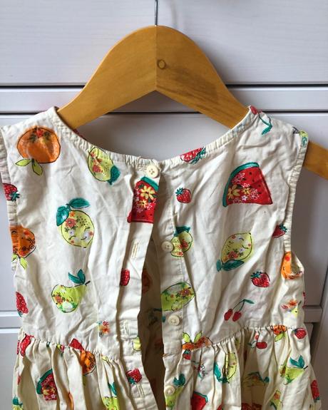 Bledožlté šaty s ovocím, 104/110, 104