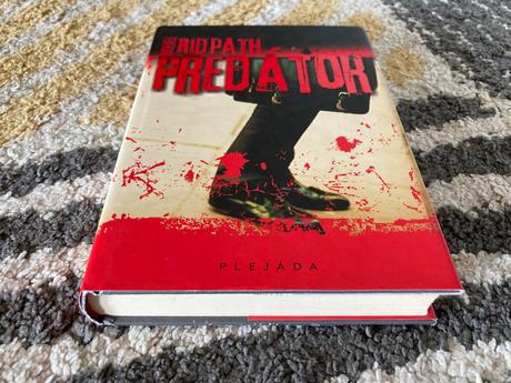 Predátor (2010),