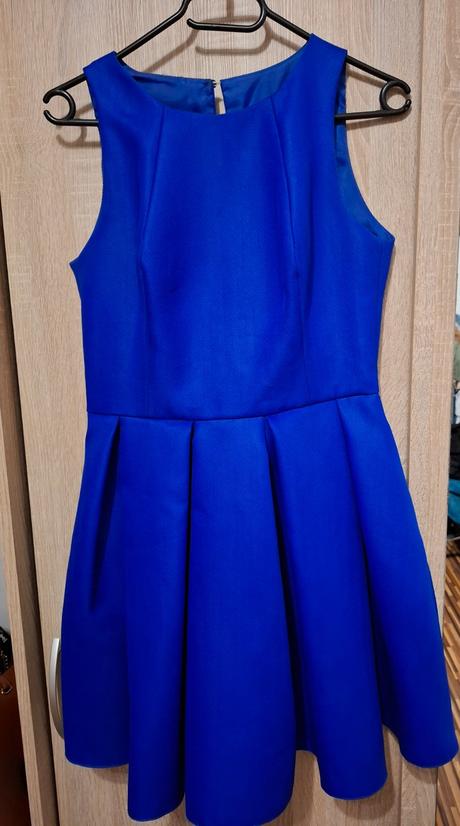 Spoločenské šaty, 38