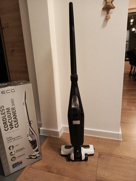 Tyčový vysávač ecg vt 4420, 