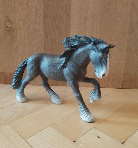Schleich shire zrebec,