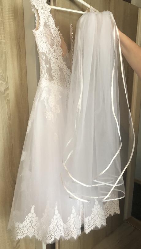 Čipkované/ľahúčke svadobné šaty, 38