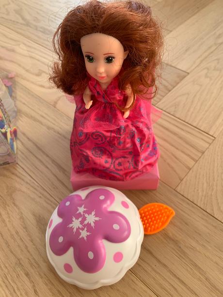 Cupcake suprise bábika,