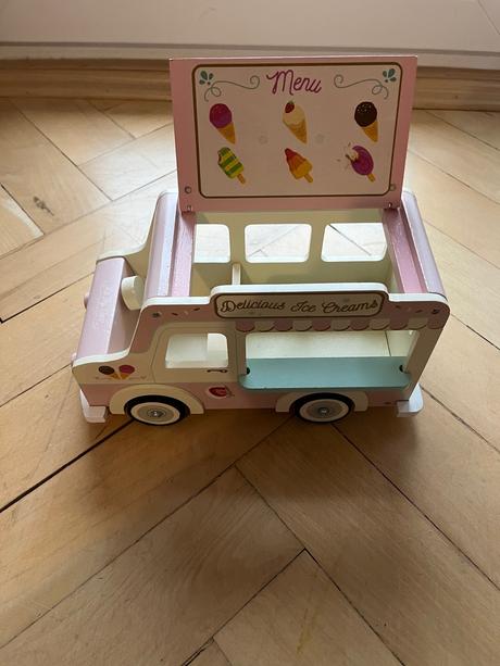 Le toy van zmrzlinárske auto,