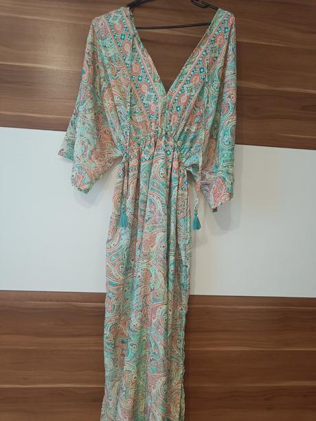 Krásne nové letné šaty veľkosť uni..nesadla veľkos, 