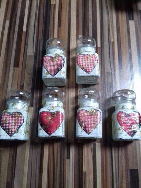 Nadobky-servitkovanie, 