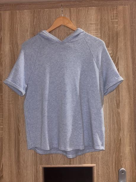 Tričko s kapucou, 38