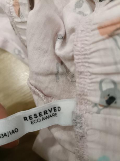 Pyzamo, reserved,134