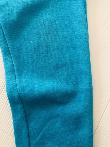 Tyrkysove teplaky a natelnik, 122–134