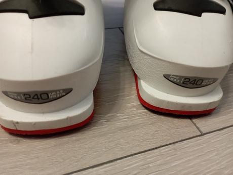 Lyžiarky 240-245, 34