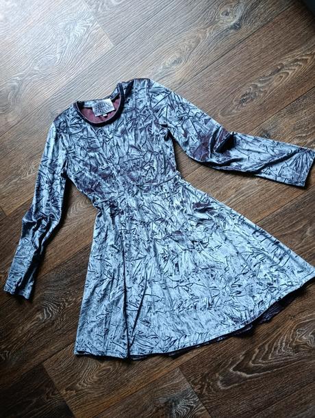 Prilezitostne saty cini 146, 146