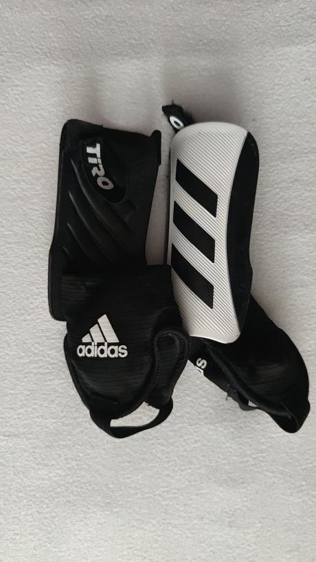 Chrániče adidas, 