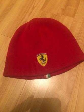 Ferrari čiapka, 92