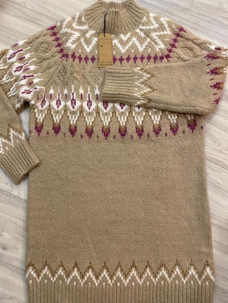 Pletené šaty medicine, s