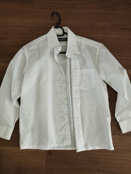 Slávnostna košeľa, 32