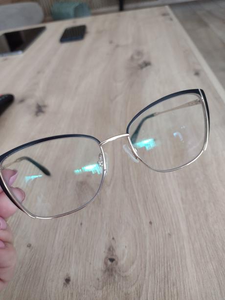 Dioptrické okuliare +0.75, 