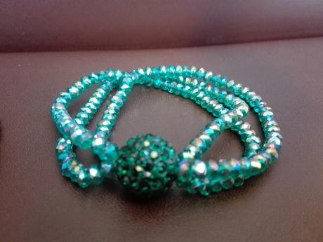 Elastické náramky s guličkou,