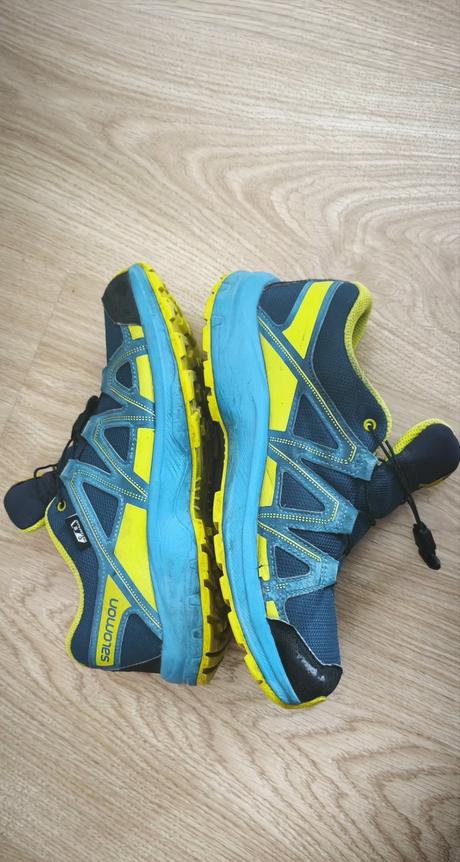 Gora-tex, salomon,38