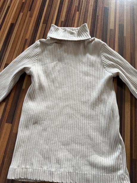 Dievčensky rolak zn.zara na 9-10 rokov, zara,146