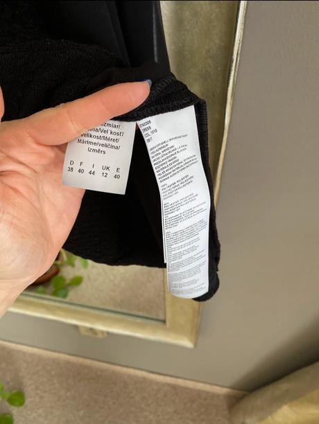 Swing - raz oblečené spoločenské šaty, m