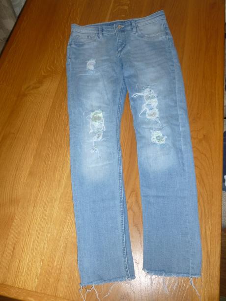 Rifle roztrhaného vzhľadu s flitrami, h&m,152