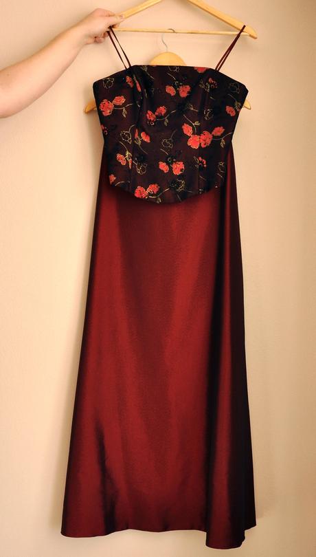 Bordové spoločenské šaty s-m, s