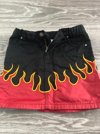 Dievcenska sukna, 104