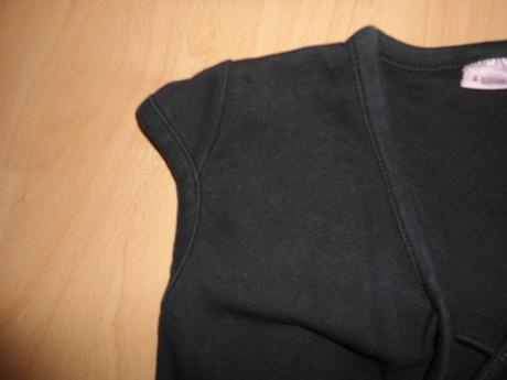 Cierne rukavy na tricko, 104