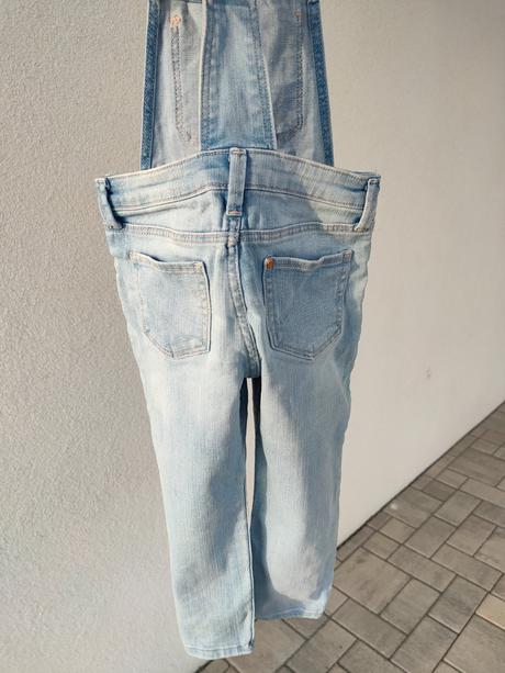 Bledomodré rifle na traky, h&m,104