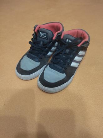 Botasky adidas neo 42 2/3, adidas,42
