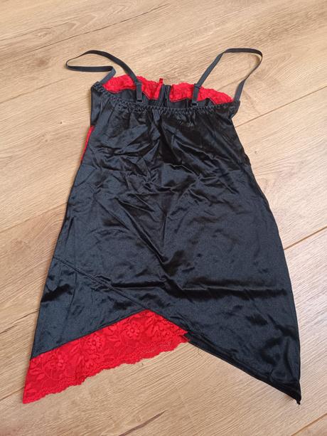 Cierno cervena kosielka xs, xs