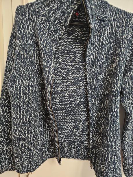 Predám unisex sveter na zips, fishbone,m