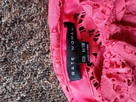 Čipkované šaty, m