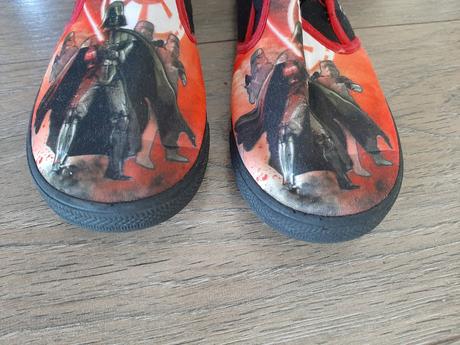 Topánky do vody, 32