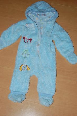 Chlpatý svetlomodrý overal so zvieratkami, 74