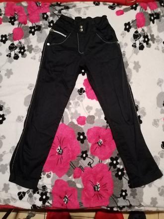 Dievčenske nohavice, 122