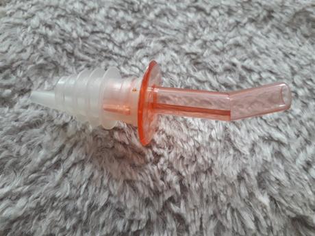 "capovac" odmerka na liatie oleja,