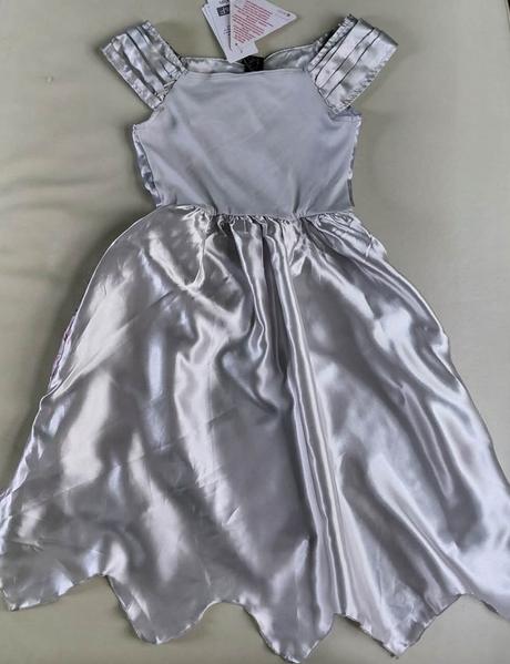 110/116 novy kostym upírova nevesta,5-6 r., 