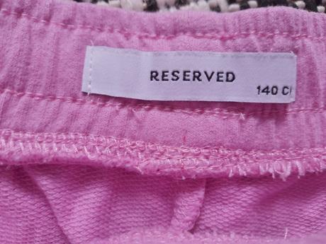 Šortky, reserved,140