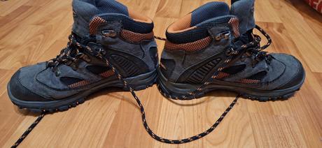 Turistické topánky, 33