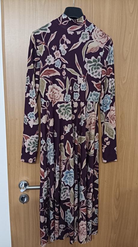 Krásne šaty zara m, zara,m