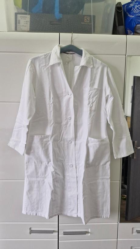 Laboratórny plásť, 46