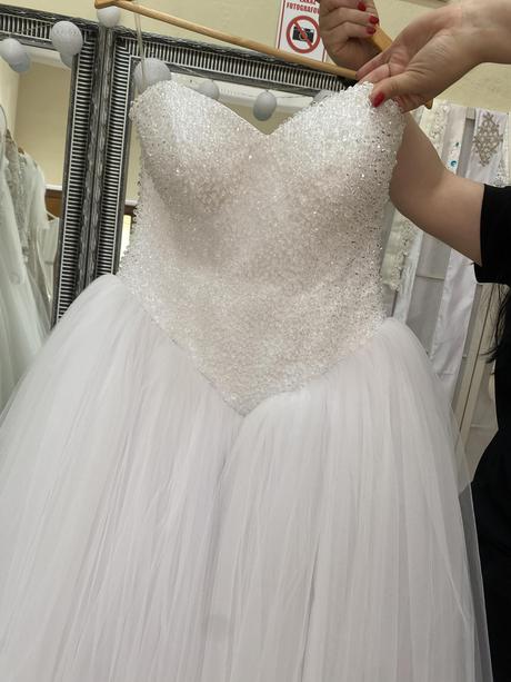 Svadobné šaty vo veľkosti s/m/l, l / m / s