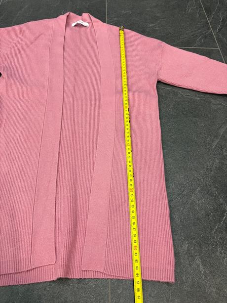 Sveter reserved 134, reserved,134