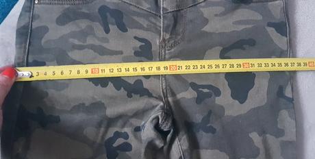 Maskacove nohavice, stradivarius,s