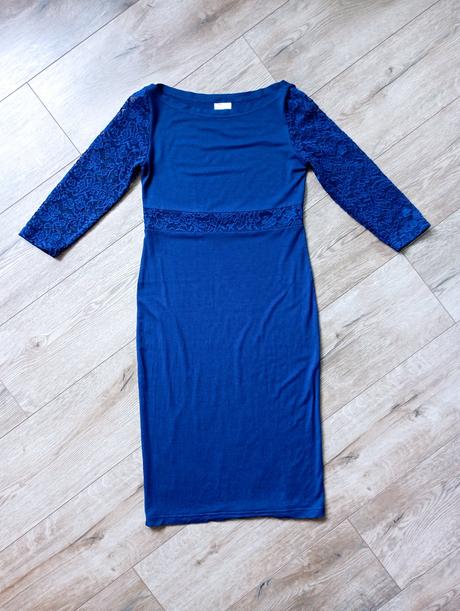 Modré elastické šaty s čipkou, s