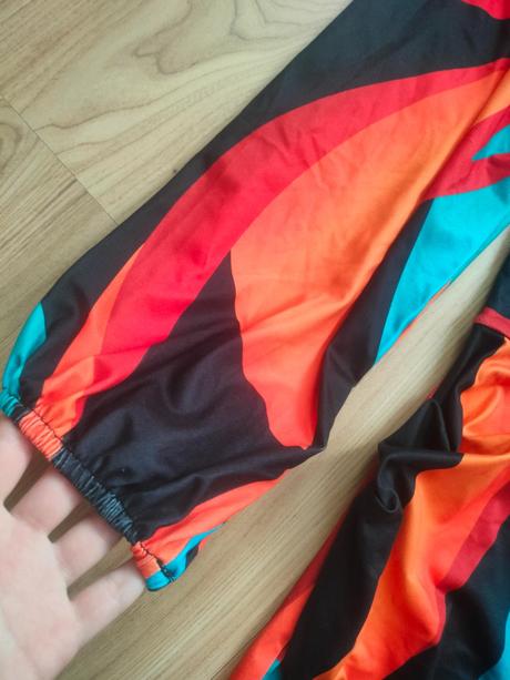 Dámske spoločenské šaty, l