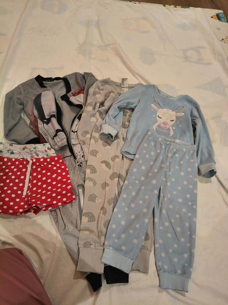 Balík oblečenia vo veľkosti 98, 104–116