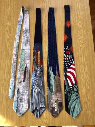 Kravaty s americkym motivom,